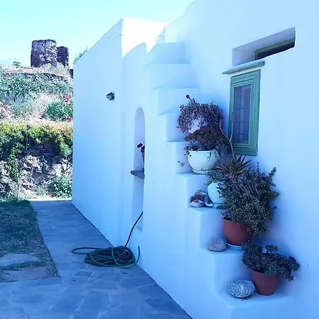 Cycladic Vineyard House Ferienhaus *