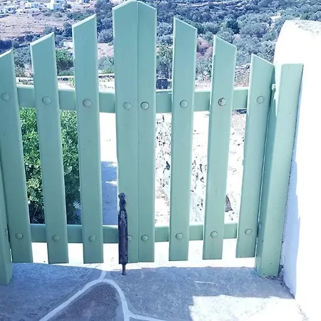 Cycladic Vineyard House בית נופש *